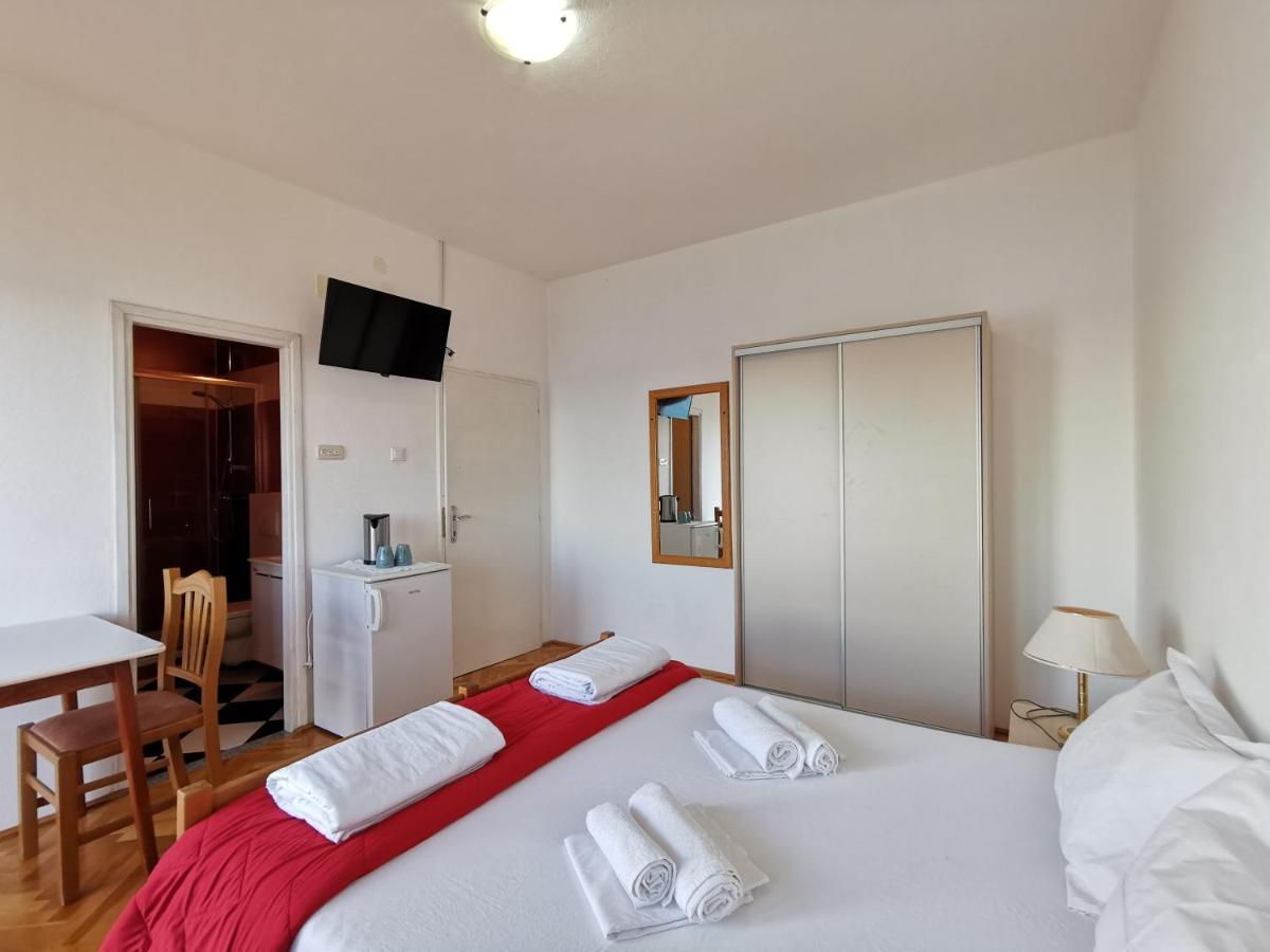 Rooms Ante Трибани-Крушчица Екстериор снимка